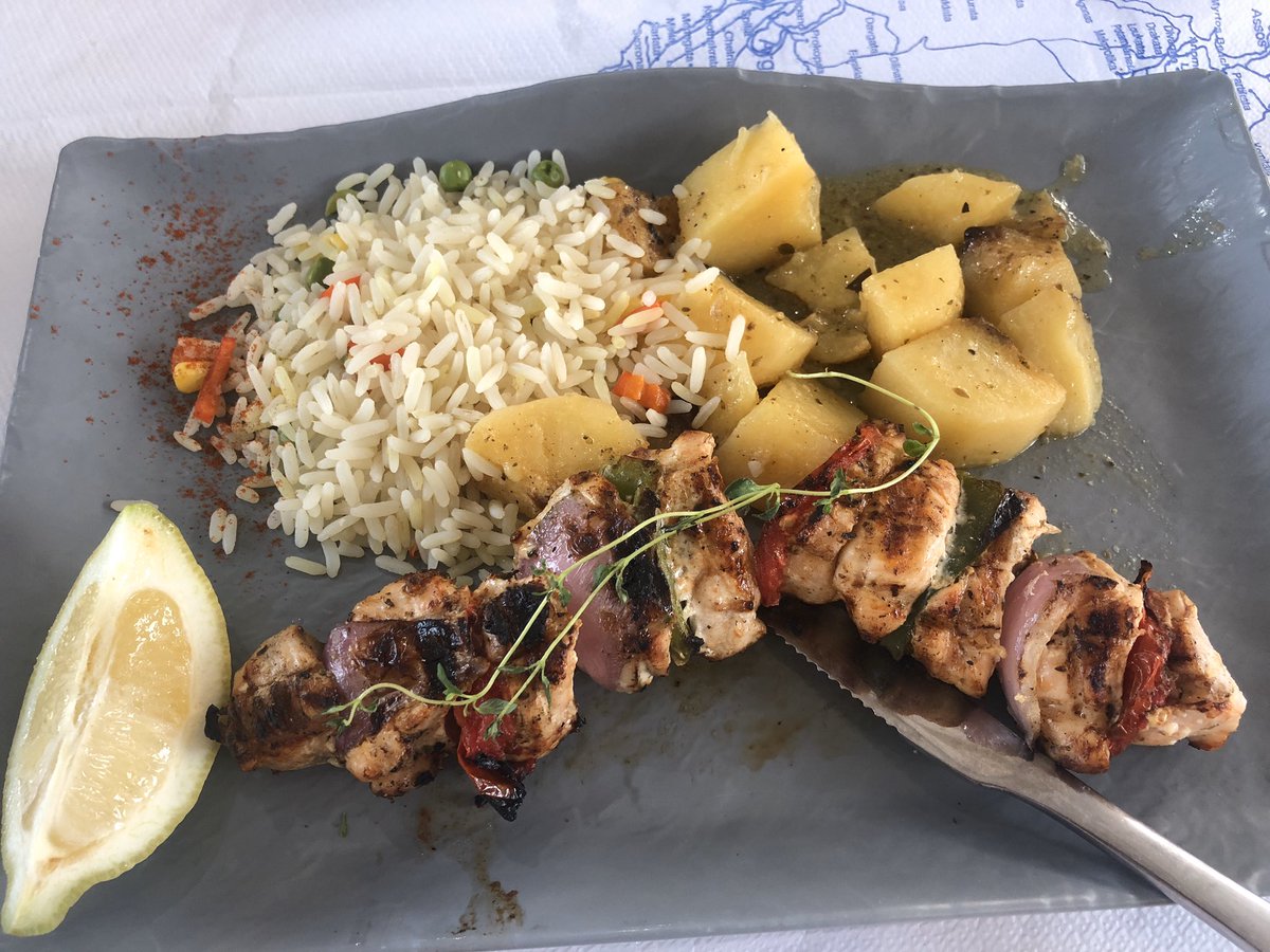 Blue4929's tweet image. Chicken souvlaki with Kefalonian potatoes #TuiTalks