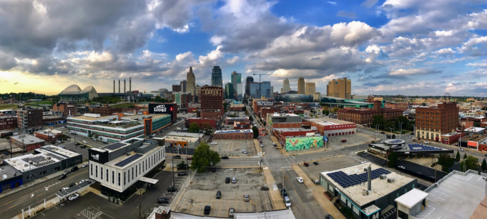 KCHeartland's tweet photo. “The KC Heart will give Kansas City a cohesive brand that will help elevate its standing and put it on the map” https://t.co/49YmuYeof5 #KCHeartland @KCBizJournal https://t.co/3Ys5P7tEqV