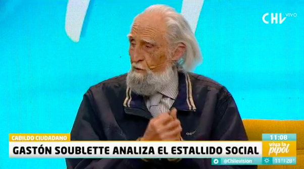 ucatolica's tweet photo. AHORA | Alcanzar el bienestar se confundió con el sentido mismo de la vida: caímos en un materialismo del que no sale nada bueno. El académico de @esteticauc, Gastón Soublette, analiza el #EstallidoSocial en @chilevision. Sigue la señal en vivo: https://t.co/jH6Yo7liF7 https://t.co/X6zItmjC37