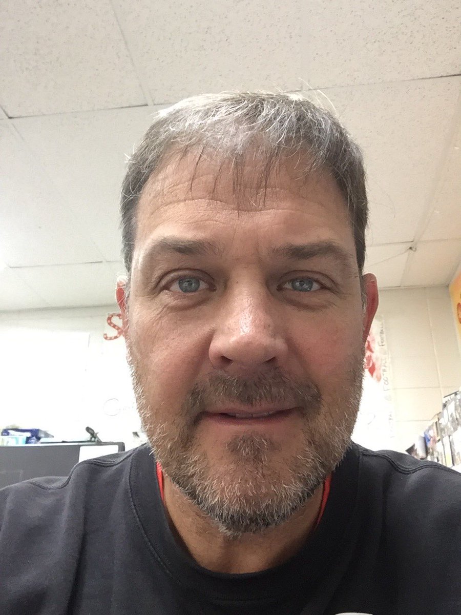 KJHS_PE_Health's tweet photo. No shave November @KJHSEagles @swiftykick #stopcancer #cancersucks #supportcancerfighters
Day12 #findacure #pediatricbraincancerresearch #Cancer
#BEARD #noshave #crazybeard #donation #snowday #TuesdayThoughts #TuesdayMorning https://t.co/xogkFIKp6p