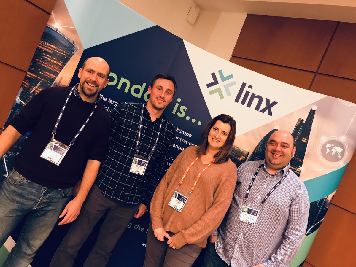 LINX_Network's tweet photo. Great to be able to welcome our 900th member network to #LINX107. What a way to start your #LINX journey - welcome @ipiltd and happy peering!
#IPIntegration #UnitingNetworks #IgnitingtheInternet #London #Peering #MembershipMatters https://t.co/b5MBXde92W