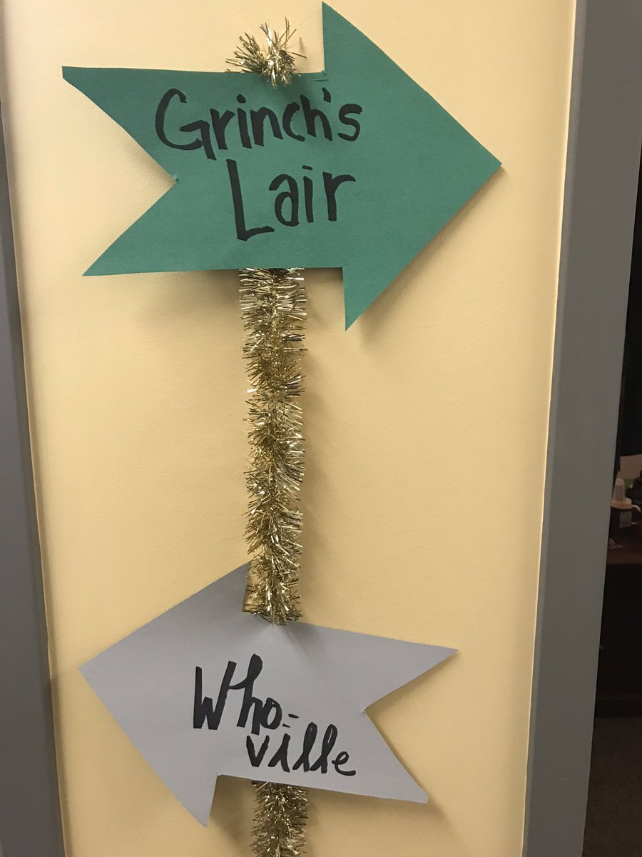 DreamsInExcel's tweet photo. Christmas has apparently arrived. Our student workers are busy. My office is to the right. https://t.co/u99xiKxaio