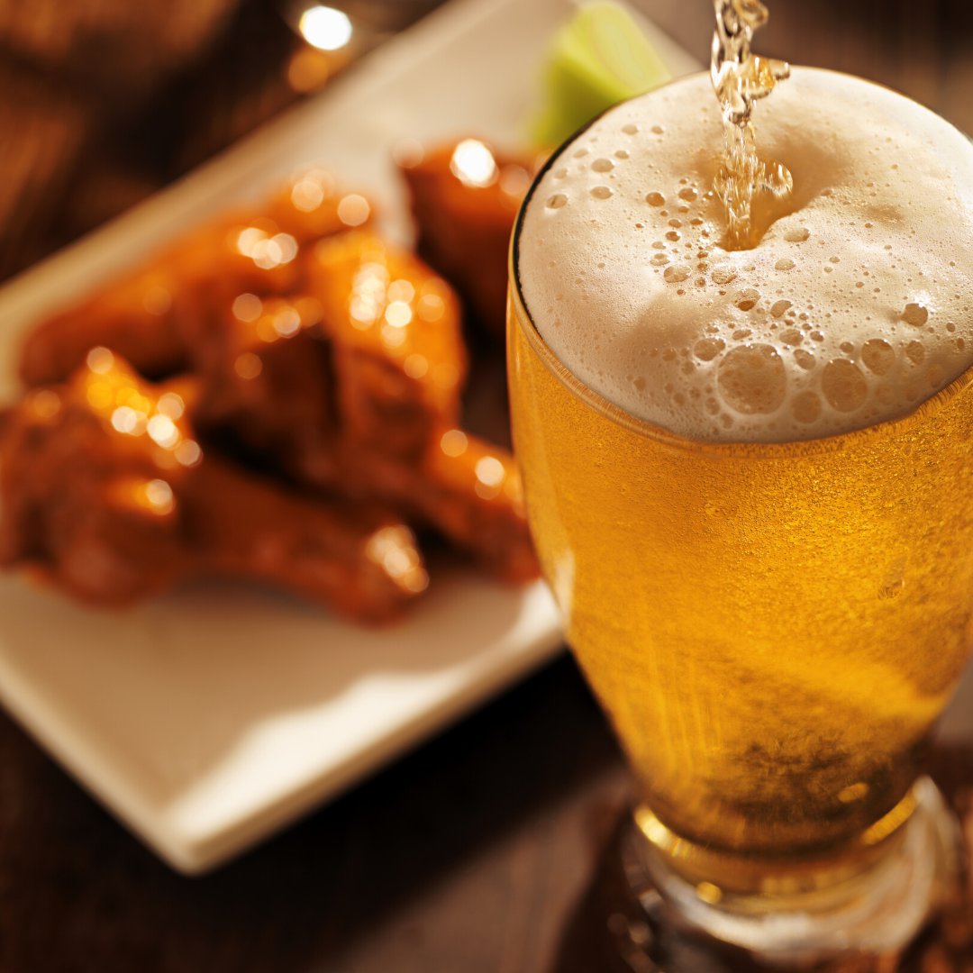 sync_exton's tweet image. It's #nationalhappyhourday... and this calls for a celebration! 🍻

Our happy hour runs Monday - Friday from 4 - 6:30 pm​

🍻 $2 OFF Drafts and Cocktails