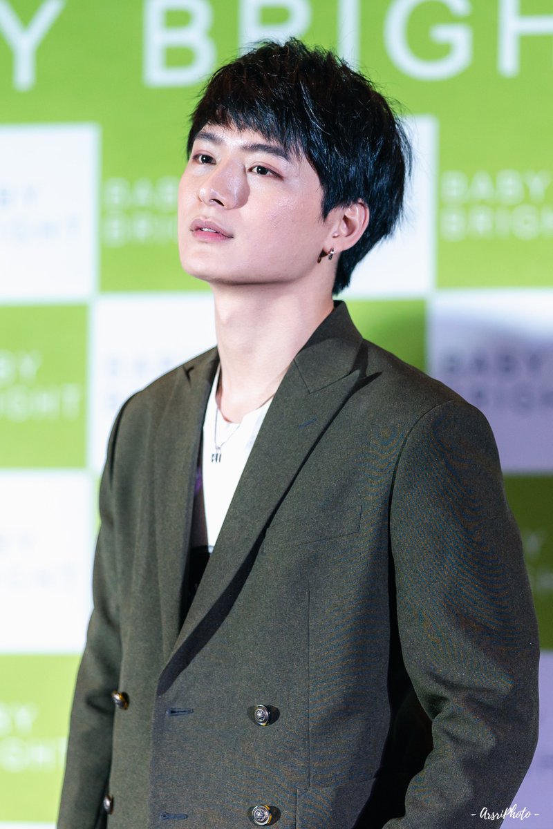 k_amamam's tweet photo. สันกรามน้องนั้นนน 😍

#KristPerawat #KristSingtoBabyBright #TrueLoveWithKristSingto https://t.co/rjmzU7HYtY