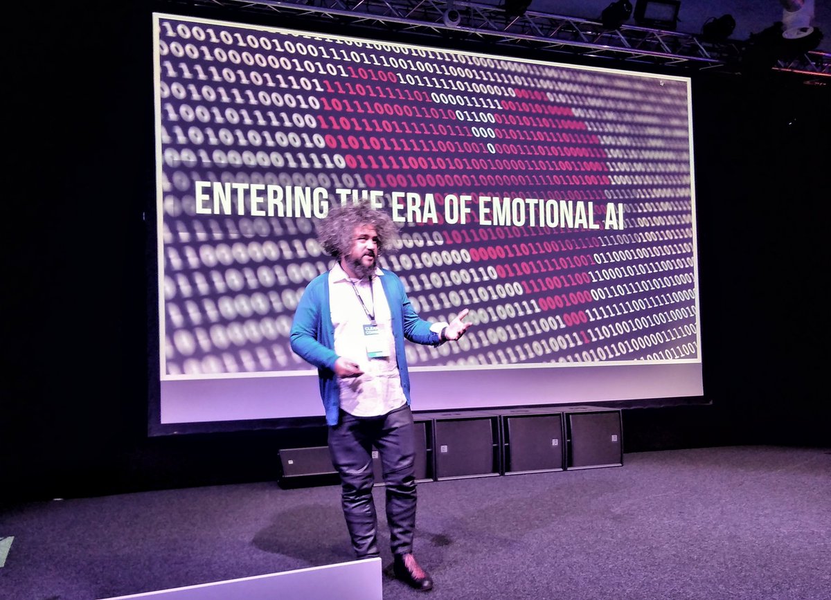 DECherwell's tweet photo. "Im Jahr 2022 wird dein persönliches Device mehr über deinen emotionalen Zustand wissen als deine Familie." @romefort von @techstars wagt einen faszinierenden Blick in die Zukunft von #emotionalAI.
@Cherwell #clearlycherwell #clearconnect https://t.co/ubMAEminLA