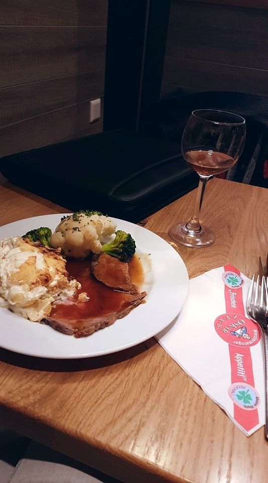 ATM_Events's tweet image. Manchmal hat man es schon schwer:

Leckeres Probeessen mit den Kunden bei der @MetzgereiZeebAlbtorplatz in Reutlingen.

#Tasty #HardJob #Mmmmmh #LauterLeckereien #Beefdasbegeistert