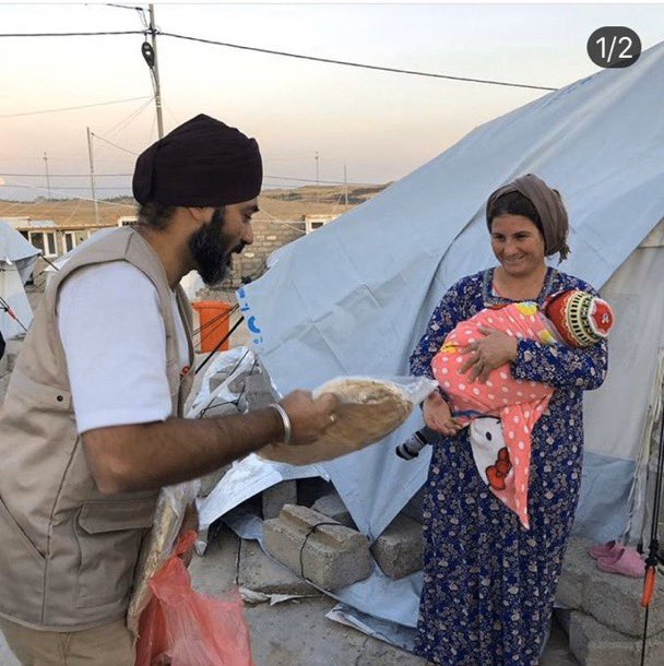 How we celebrate Gurpurab ...

We are providing fresh bread to 11,000 #Kurdish refugees from #Syria in the #bardarash camp in #Iraq ! 

#SarbatDaBhalla #550YearsOfGuruNanakDevJi  

khalsaaid.org