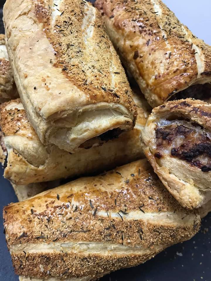 HeswallFmrMrket's tweet photo. Heswall Farmers market this Saturday 16th November. Food hampers and delicious food will be all ready for you. @HeswallBusiness @heswallmagazine @LovelyWirral @Oldfield_Farm @PenylanPork @NovaTheOutsider https://t.co/alFJGPDOQJ