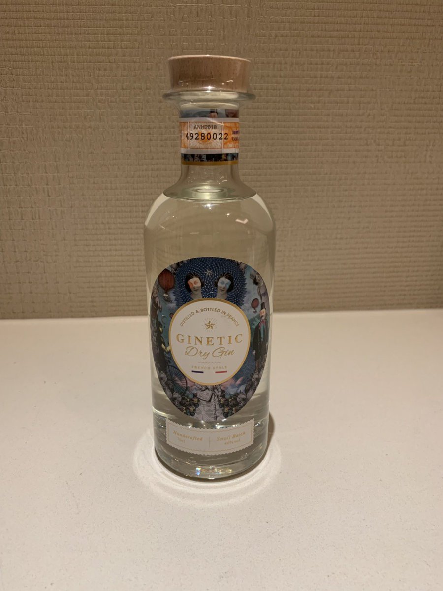 しょれべー Auf Twitter お酒の瓶 可愛いの結構ありますよね 空き瓶飾って置きたくなります ミニチュアボトルとか空けてコレクションしたくなりますね 家にあるのはそんなにボトルかわいい みたいなのないですけど 日本で買えないんですけどこの 二枚目