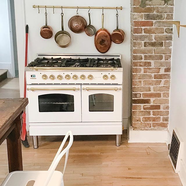 GardenStyleLvng's tweet photo. About 3 years ago I came upon @hallmanindustries and fell madly in love. I couldn’t justify buying one for myself considering I’ve had a home renovation pending since then. So I never pulled the trigger. But I’m so glad my #designclient did 🙌🏻 It’s the #… https://t.co/A42Zw3xc8M https://t.co/IjrF1K5Hi7