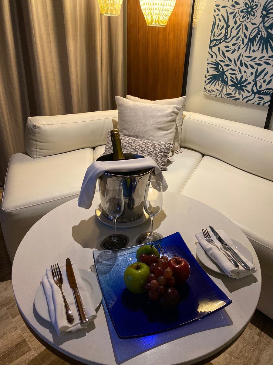 ThisTravelGem's tweet photo. Champagne arrival, friendly smiles and a relaxed &amp; easy check-in... To then being shown into our beautiful royal junior suite rooms that we will be in for the week... 😍. 

As far as first impressions go, I’m impressed! 🤩 #TRScoral #CoopConsortium #VIPtrip @goldmedalagents https://t.co/TLUoRdkouA