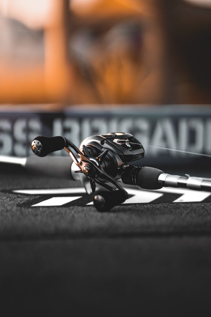 The pinnacle of a pitching and flipping reel. A reengineered Magforce system and a newly designed low mass A7075 spool combine to make this truly one of the most purpose driven reels ever designed.
📸- @jdblackamore  
#DaiwaUSA #TatulaElitePF