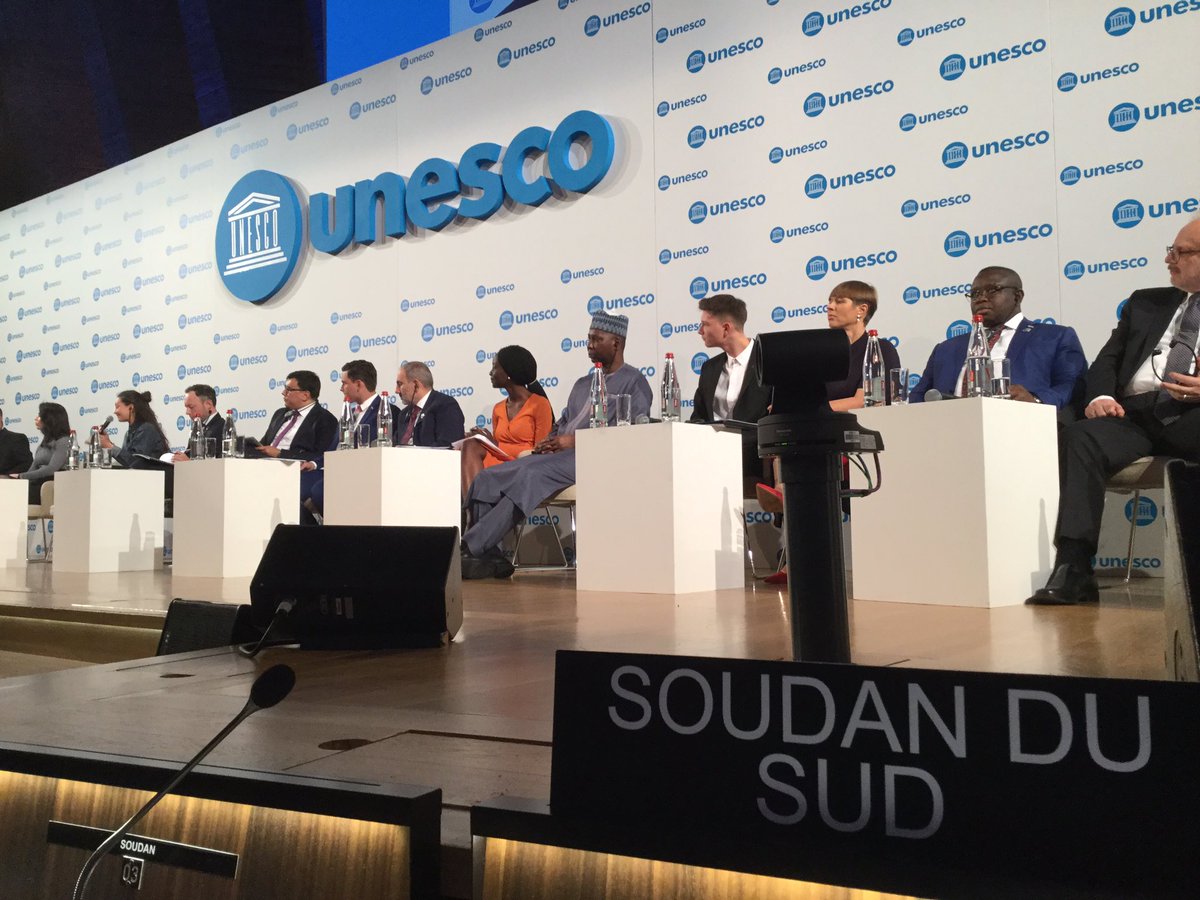 DengDYai's tweet photo. The panel debate on Climate Change and the need for climate solutions is on-going now at #GeneralConference2019 @UNESCO. https://t.co/DCV4biWkoz