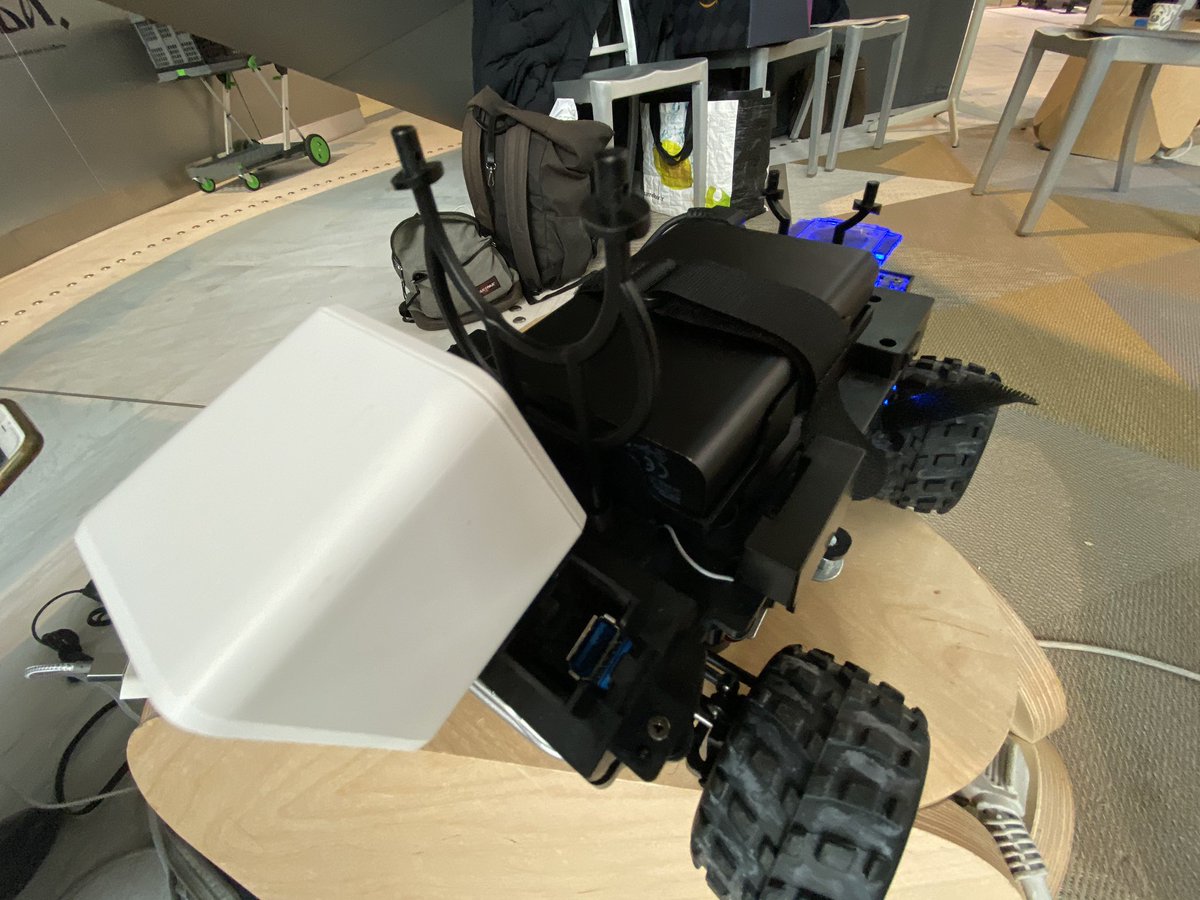 Patrick_Fulop's tweet photo. Racing with AWS DeepRacer @ Societe Generale Paris Tech Week #aws #deepracer #engie #societegenerale #paristechweek https://t.co/x7tDw4tTKg