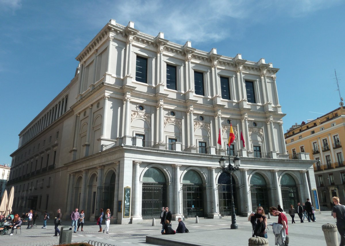 Who else is an #operafan?🖐️🎼🎭@Teatro_Real, @TheDallasOpera and @MeadowsMuseum have signed an agreement of cultural and artistic dissemination. The first initiative will be the exhibition 'Alonso Berruguete: El primer escultor del Renacimiento español'.📸#TeatroReal, Madrid.