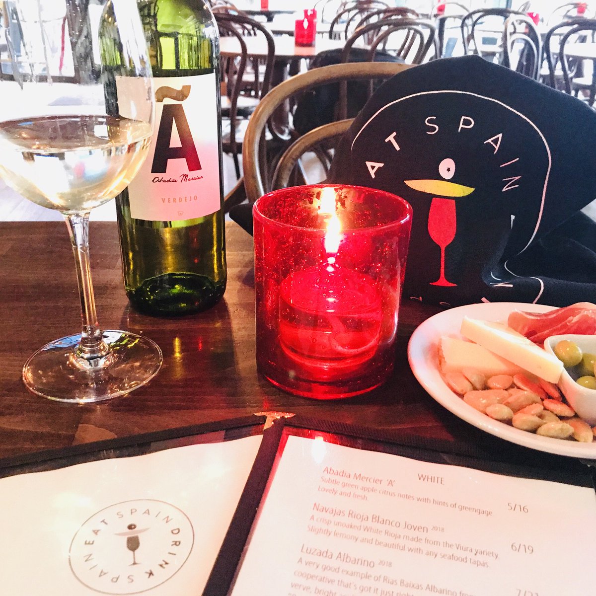 cambridgewine's tweet image. Eat Spain Drink Spain is go at in our @CWMBridgeStreet wine bar @SpanishWinesUK 6 wines by the glass including the amazing Abadía Mercier red and white. One of our favs! #ESDS2019 #eatspaindrinkspain