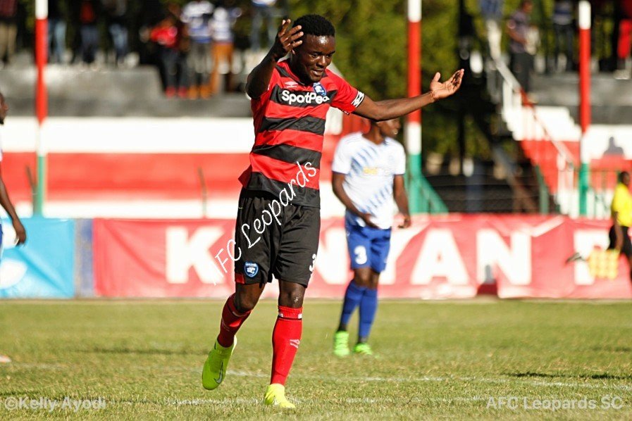 Fabian_Odhiambo's tweet photo. After 9 rounds of the Kenyan Premier League, the highest scoring strikers are;
Timothy Otieno (Tusker)
John Mark Makwatta (Leopards)
Elvis Rupia (Wazito)
5 goals each.
#NumbersCheck https://t.co/eAZb6YIJDq