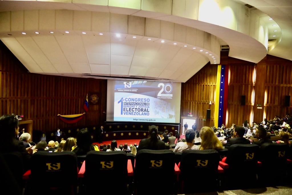 ZagaDeporte's tweet photo. #ZagaDeporte | Avances | Prof Eduardo Alvarez Camacho dictará charla magistral de Olimpismo en el @TSJ_Venezuela #Olimpismo @OfficialCOV @PuntoOlimpico https://t.co/OYbKYwa35p