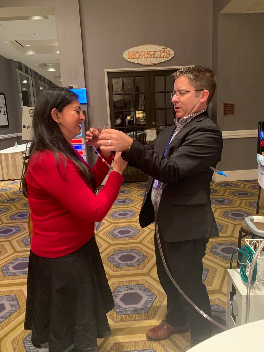 TheEMFoundation's tweet image. ED medical directors "Take a Breath for EMF" at the ACEP Emergency Department Directors Academy to show their support for emergency medicine research! Thank you @vapotherm for sharing your new respiratory technology with us and supporting EMF! #EMFoundation #EMResearch