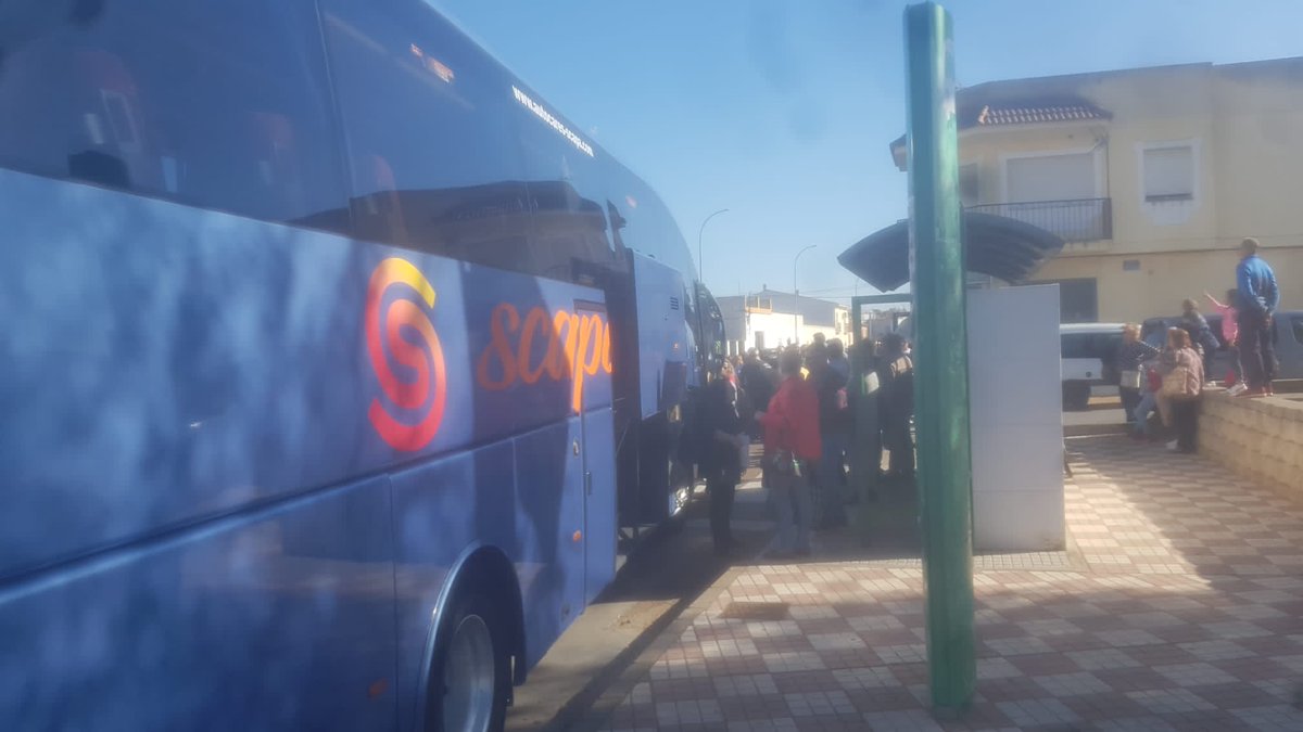 ScapaViajes's tweet photo. Scapa viajes pone rumbo a Melilla con aficionados cargados de ilusión!! @ADLobon @CopaDelRey_ES 💪💪 https://t.co/TUhYnz5EOD