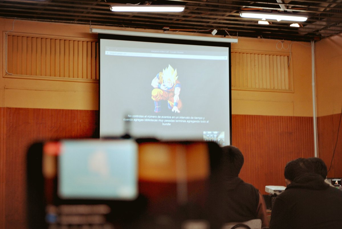 🎉 Un poco de lo que se vivió en nuestra primera meetup! 

❤️ Eternamente agradecidos con <a href="/DezkaReid/">Joel Humberto Gomez Paredes</a>, <a href="/nicoavila_a/">👨‍💻 ~/.ssh/navila.pub</a> y <a href="/angularChile/">Angular Chile</a>. 

📷 Las fotos del evento aquí:
photos.app.goo.gl/KZMivs2bk8Xq2M…