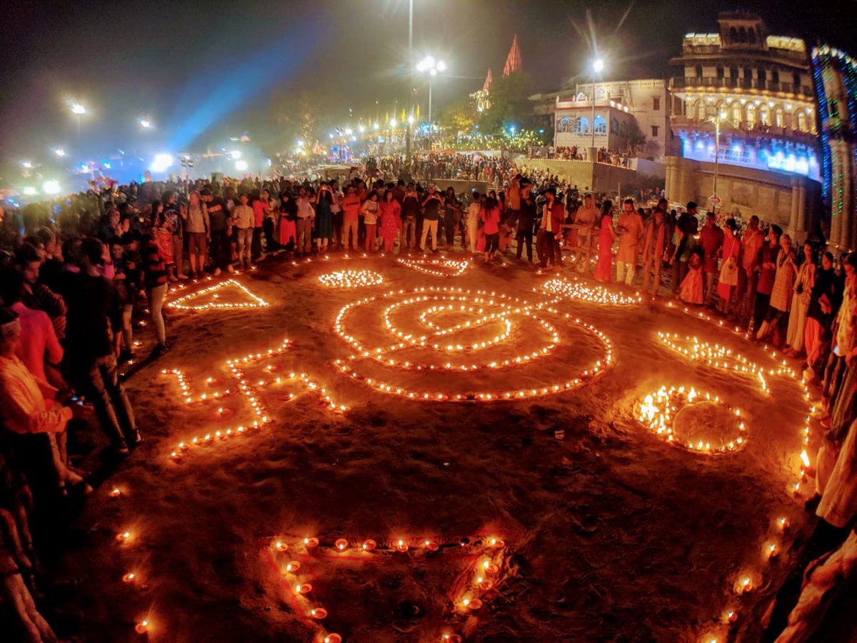 VindhyaHeritage's tweet photo. आज देव दीपावली के अवसर पर काशी का कोना-कोना प्रकाशमय हो उठा । कुछ झलकियां।
#DevDeepavali2019
@BJP4India @incredibleindia @uptourismgov @dr_maheshsharma @MinOfCultureGoI @prahladspatel @JPNadda @tourismgoi https://t.co/IJY9p2TSAN
