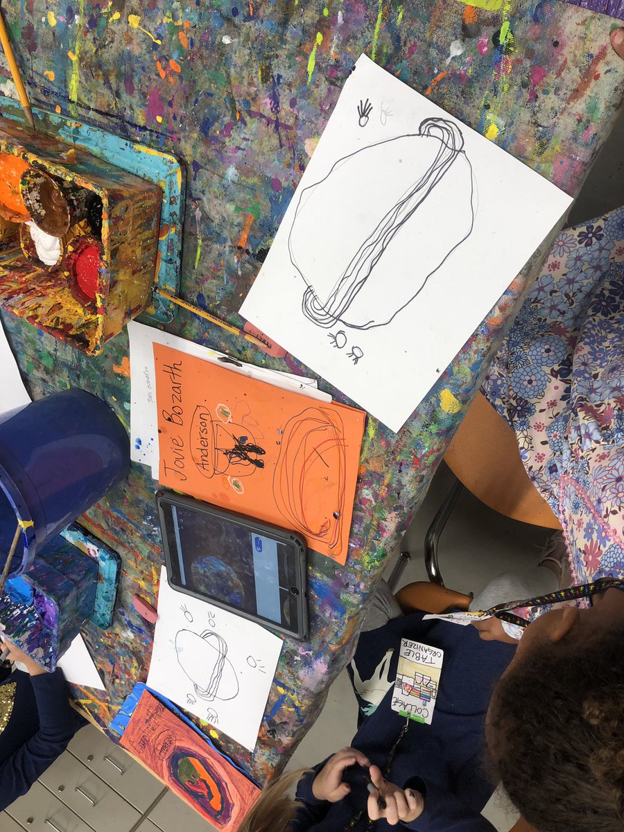 msbinghamcasey's tweet image. Passionate about planets today! These kiddos will surprise you! #scienceconnection #iaminnovative @MsAnderson_1st  @HortonsCreekES