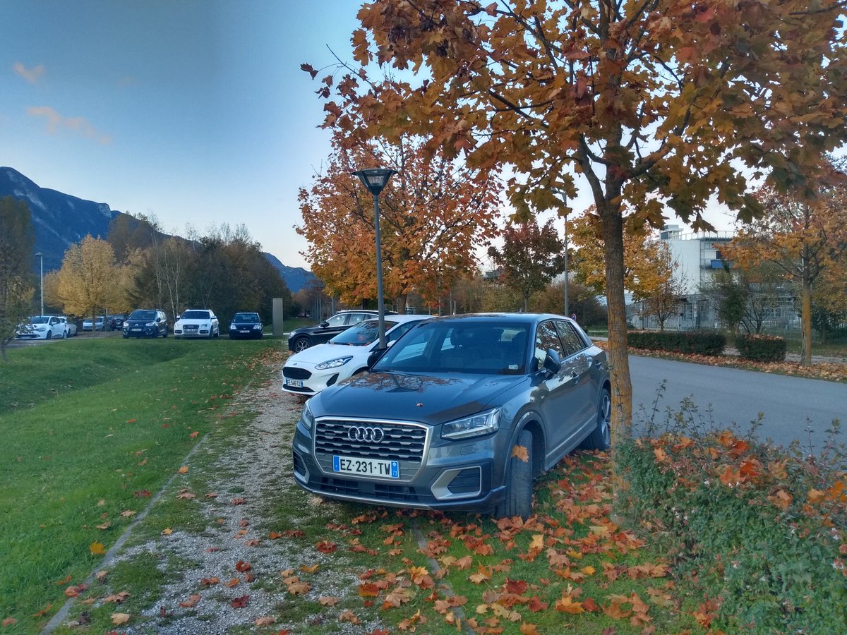 fvanderbiest's tweet photo. A #savoie #technolac aussi on a des #gcum ... Et ça ne va pas s'arrêter vu que l'on continue de construire de nouveaux locaux, sans pour autant penser transports en commun performants... https://t.co/1FHa5nw5Ns
