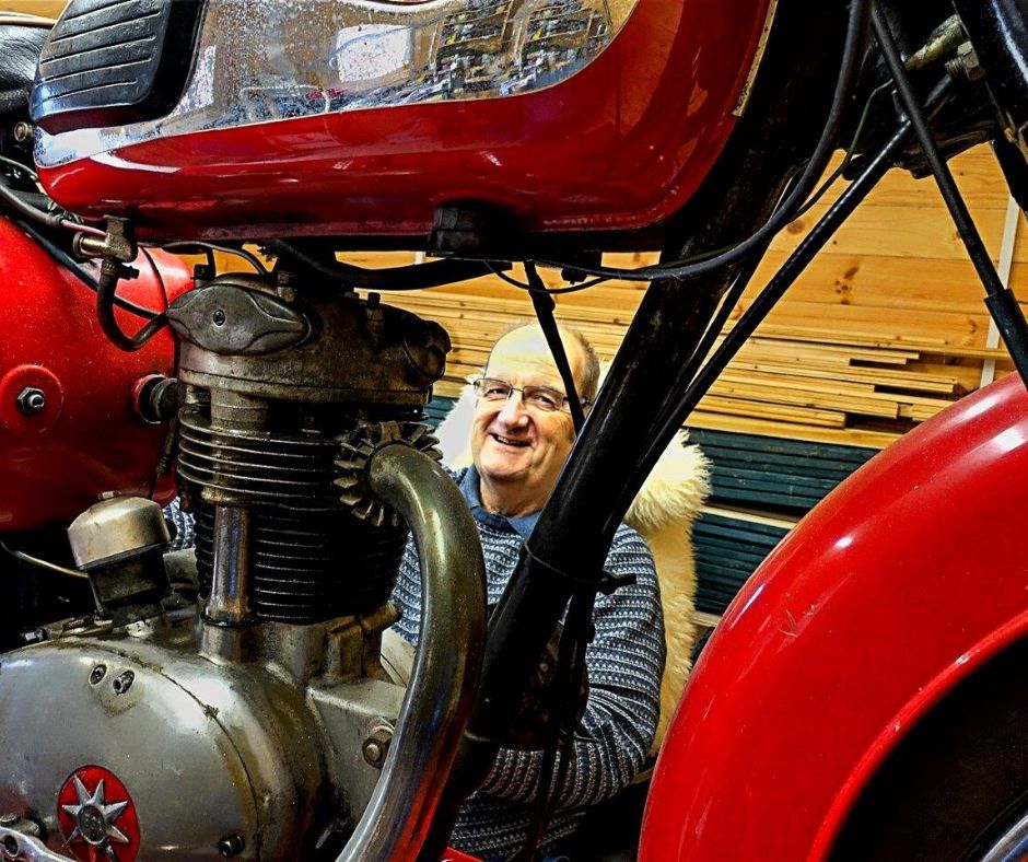 RemapUK's tweet image. Could Remap find a way to lift John&apos;s motorbike from the ground so he could maintain it from his powerchair? Find out here: lght.ly/6286mfg #MakingThingsPossible #CharityTuesday