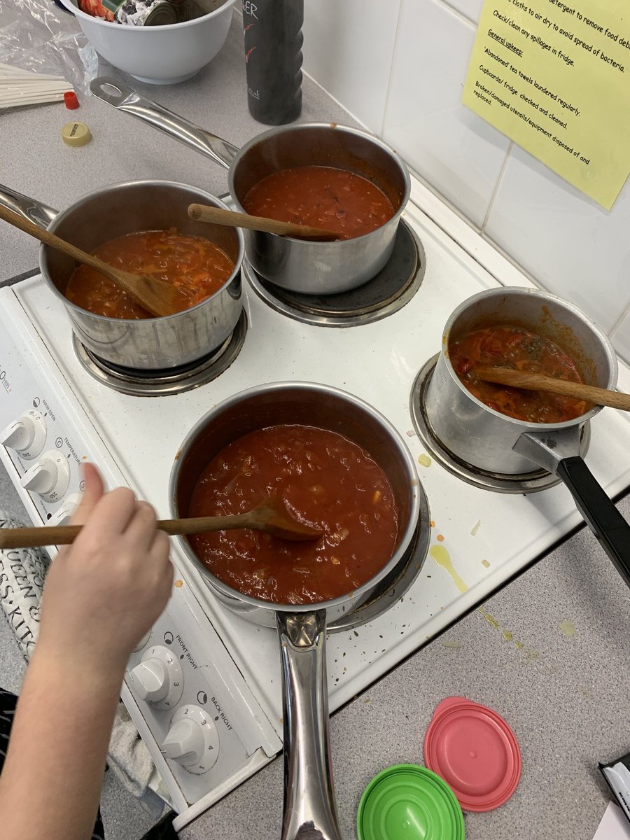 MillburnAndrew's tweet photo. Which one is yours? Our talented and eager year 6 #juniorchefs making pasta sauces at #Haddenham Junior School today with the wonderful support of ⁦@Lwagstaffe⁩ and Kelly Smith ⁦@Schwartzflavour⁩ https://t.co/hqy1R05p6L