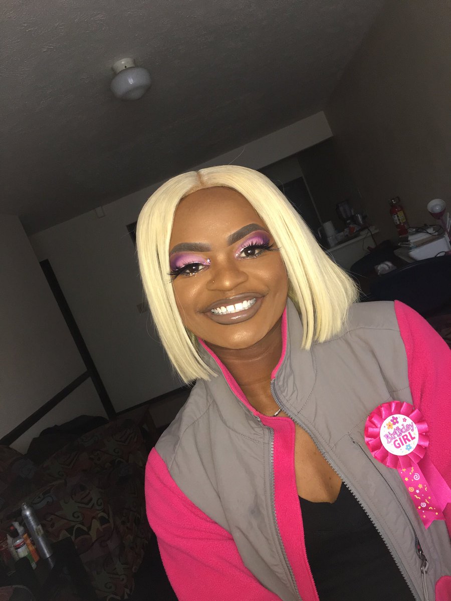 BeatByBri's tweet photo. ISU MUA 🎨 ChicagoMUA🎨
#ChicagoMUA #CHIMUA #NaturalBeat #GlamBeat
#ISU20 #ISU21 #ISU22 #ISU23 https://t.co/d1Jru1Ay8w