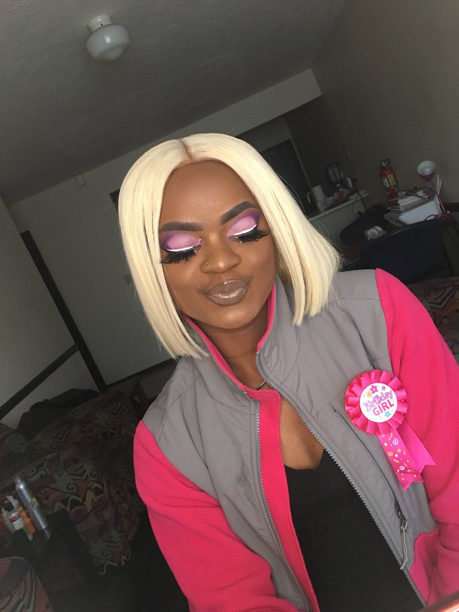 BeatByBri's tweet photo. ISU MUA 🎨 ChicagoMUA🎨
#ChicagoMUA #CHIMUA #NaturalBeat #GlamBeat
#ISU20 #ISU21 #ISU22 #ISU23 https://t.co/d1Jru1Ay8w