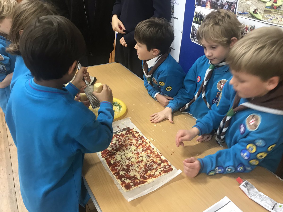 2ndMortlake's tweet photo. Our Beavers completing their cook badge. https://t.co/Ljuf8fqnHZ