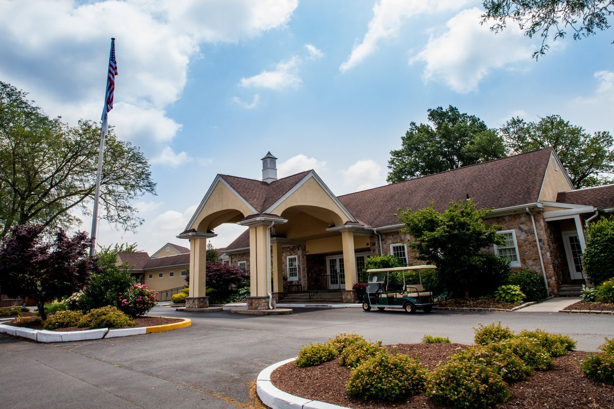 ccc1927's tweet image. Year-round offerings are calling your name at Concord Country Club! From our fitness center to our pub to year-round social events, Concord membership will give you something to look forward to 12 months out of the year. #CountryClub #Membership  #ConcordCountryClub