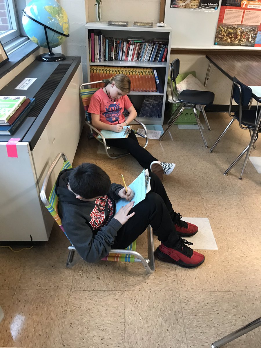 Ms. Roberts tweet media