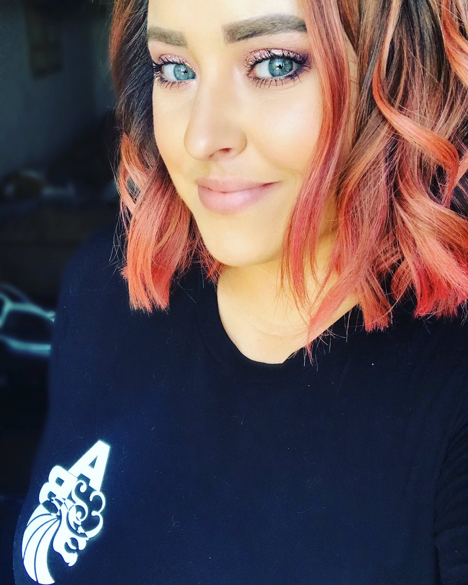 JulesSkywalker_'s tweet photo. I never wanna see the end! @ElectricFamily @SevenLionsMusic @aboveandbeyond #SeeTheEnd #ravebabe #girlsofedm https://t.co/PJx0W3IVbL
