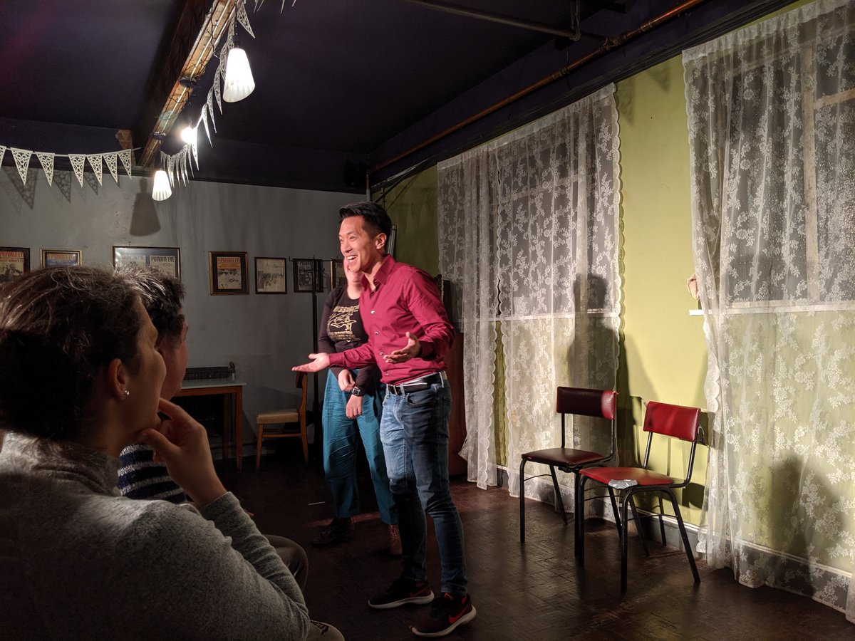 Our own <a href="/thestephenlee/">Stephen Lee</a> patrolling the awesome @DuckDuckG Monday night show! A #twoprov with our good friend <a href="/MarianasBits/">🥬 🍓 Mariana Feijó 🍓 🥬</a>. Yay #improv community!