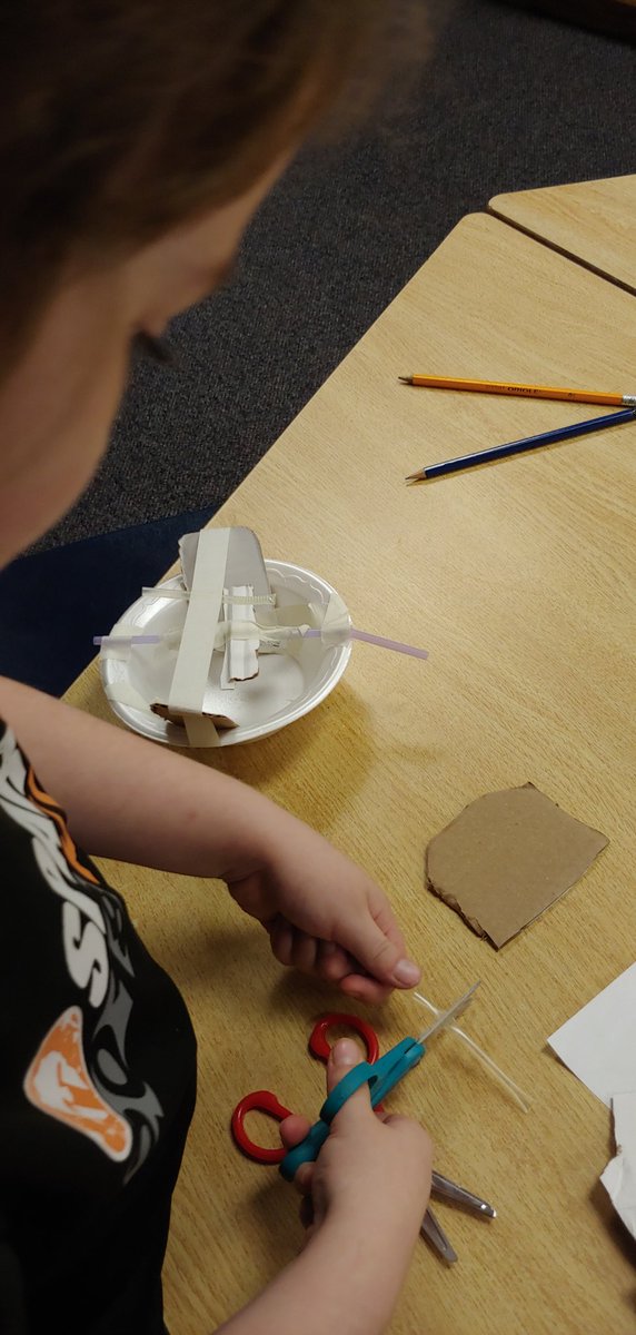 MissJaskula's tweet photo. We designed, built, and tested our own boats. One boat held 90 marbles before sinking! #buoyancy @EnniskillenPS https://t.co/0e9Aq5ssyk
