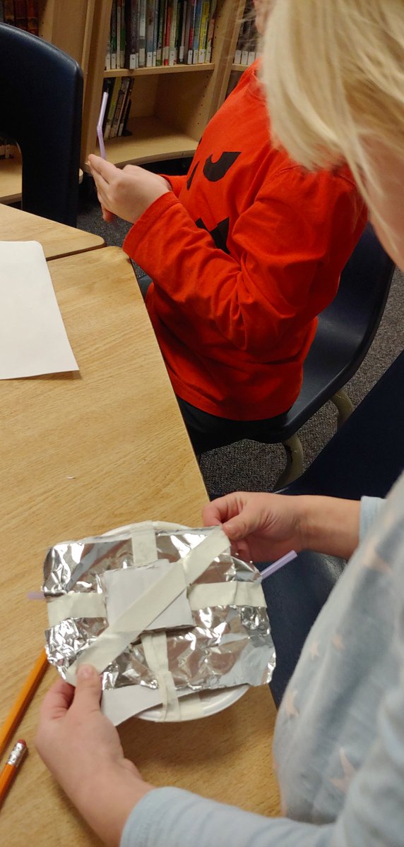 MissJaskula's tweet photo. We designed, built, and tested our own boats. One boat held 90 marbles before sinking! #buoyancy @EnniskillenPS https://t.co/0e9Aq5ssyk