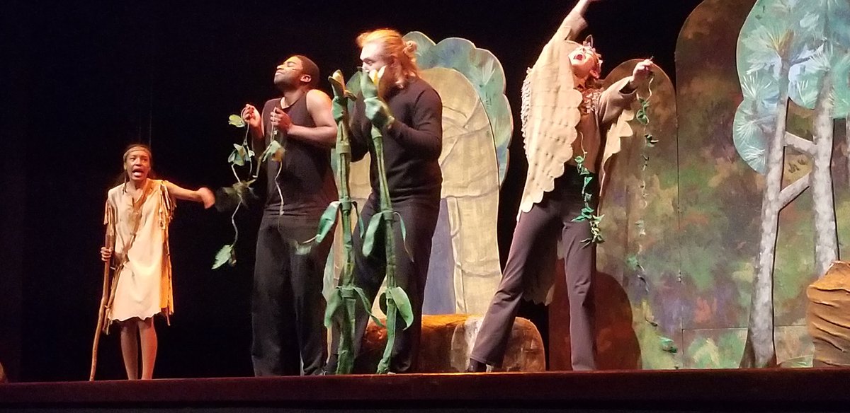 p_tprb4's tweet photo. TES 4th graders @ The True Story of Pocohontas Performance. @TESSeagulls @Mere008 @LAMueller17 @cziggy1 https://t.co/WIKxP0rCc2