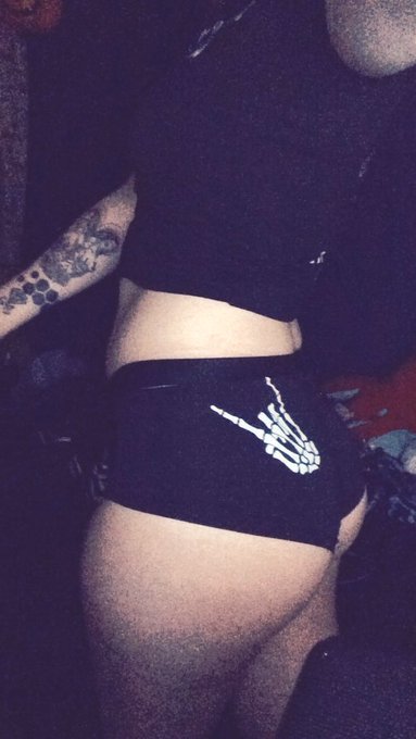 Catch me on cam/Chaturbate soon! Also dm me for content😘😘🖤 https://t.co/Ap8VlOp4fE<a href="/tag/newprofilepic"class="tags"><span>#newprofilepic</span></a>