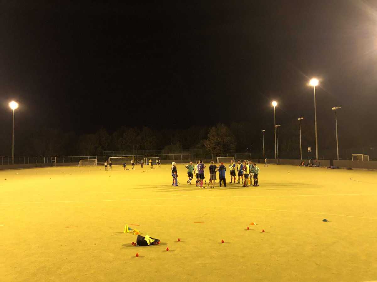 PooleHockeyClub's tweet photo. Senior squads training  oodsocks #AntiBullyingWeek2019 https://t.co/1bJvJA1sD8