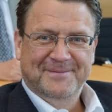 PPMMal's tweet photo. @Baron_Snoopy @NaBuntland @sonnflix94 Wenn man aber die Wähler der #Dummbratzenbande genau befragt, ob sie die "Rassistischen, Menschen- Demokratiefeindlichen, Antisemitistischen, Hass Äußerungen" der #ÄfD mittragen, sie Gut & Nötig heißen, dann sieht man sie Schnell das WEITE suchen, nach ihren #Geistern rufend!🐇 https://t.co/BA3baBBPpn