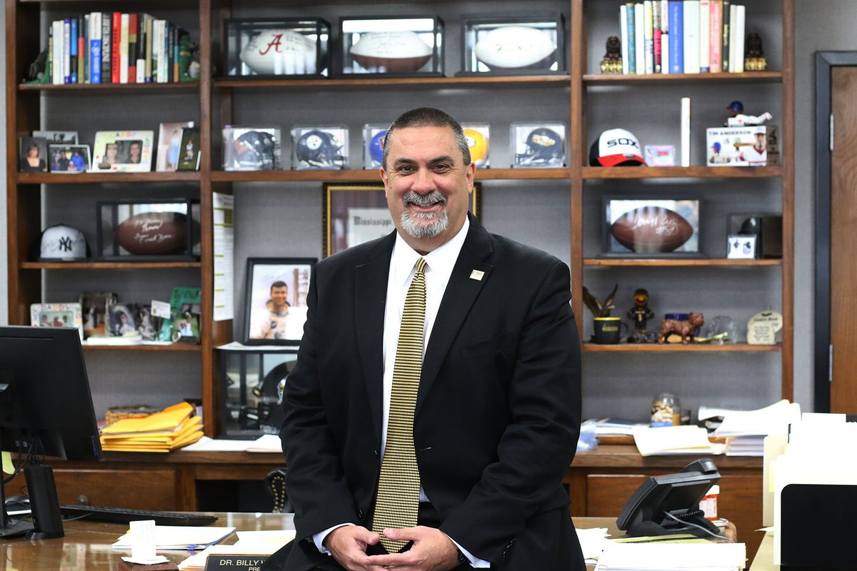 ECCC_MS's tweet photo. @ECCCPresident Dr. Billy Stewart announces retirement at today's Board of Trustees meeting effective July 1, 2020. A search committee of the Board hopes to name new president at March 2020 Board of Trustees meeting.

https://t.co/8I0eUN33nM https://t.co/auolzGnpKB
