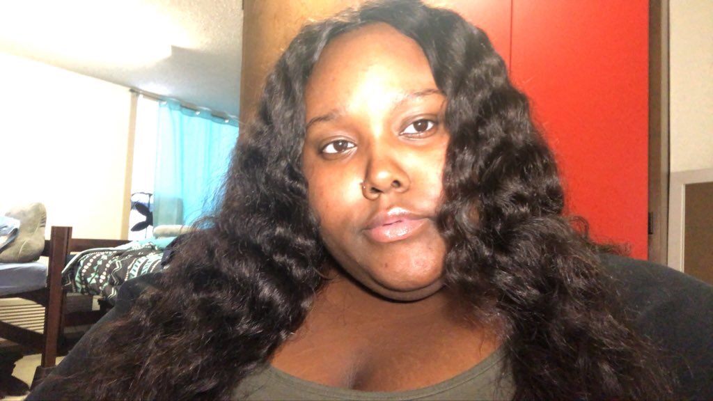 bigfine_dime's tweet photo. I keep tellin y’all I don’t need the filters I just like em 🤪🤷🏾‍♀️🥵😍
#naturalhair #naturalista #NaturalHairTwitter #skinglowin #frogrowin #bigfinehive #sewin #protectivestyles #BigGirlTwitter #FatGirlTwitter https://t.co/vk5cpFkPdP