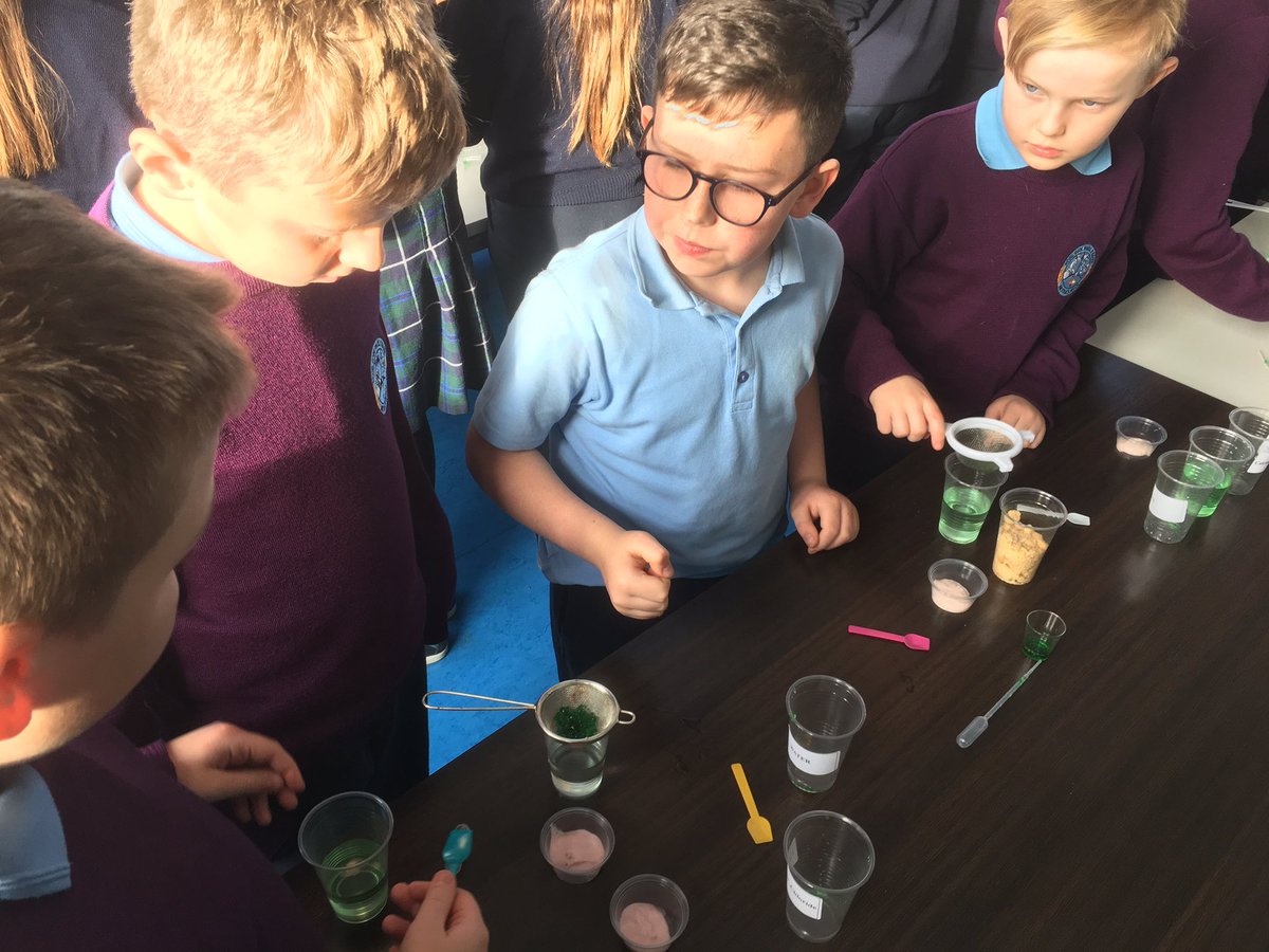 Scoileoinphoil's tweet photo. Thanks to Louise and Aisling @FoodOppi for the tasty Science lesson in Tullamore Library today #OffalyLibraries #ScienceWeek2019 https://t.co/UfrJwcezja