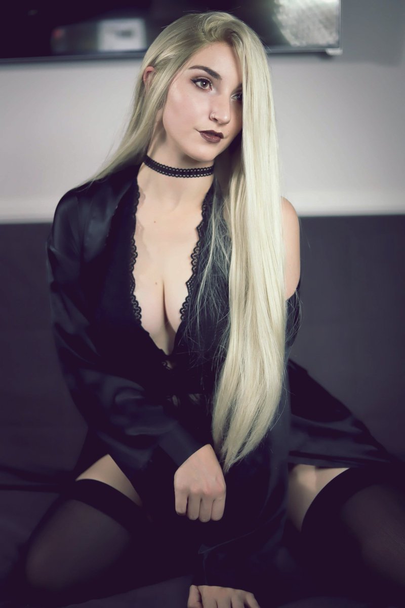 Helloiamkate porn - 🧡 Sexy Cosplay Girls on Twitter: "Персонаж: Ashe ...