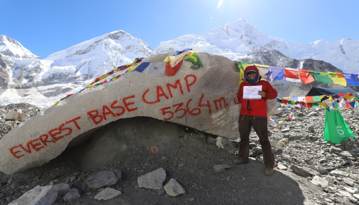 SyneosJobs's tweet photo. Bernard Kiro, Sr CRA in Taipei, recently returned from a week-long trek to the Everest Base Camp, battling cold and altitude along the way. “It is not a trip to conquer, but a trip to experience and learn,” he said.  Congrats, Bernard! #SyneosHealth #everestbasecamp https://t.co/13K7eosjLE