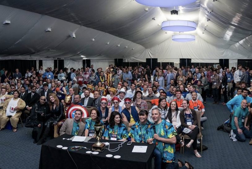 jgacuna's tweet photo. Writing Qs for #Sonogames20 and I came across #Sonosim ‘s pic from 2015 when I was still a resident! So many familiar faces in here @sonositu @ultrasoundREL @HeyDrNik Looking forward to more at #SAEM20 #POCUS #Neveradvanced https://t.co/eXXLwkH1Fh