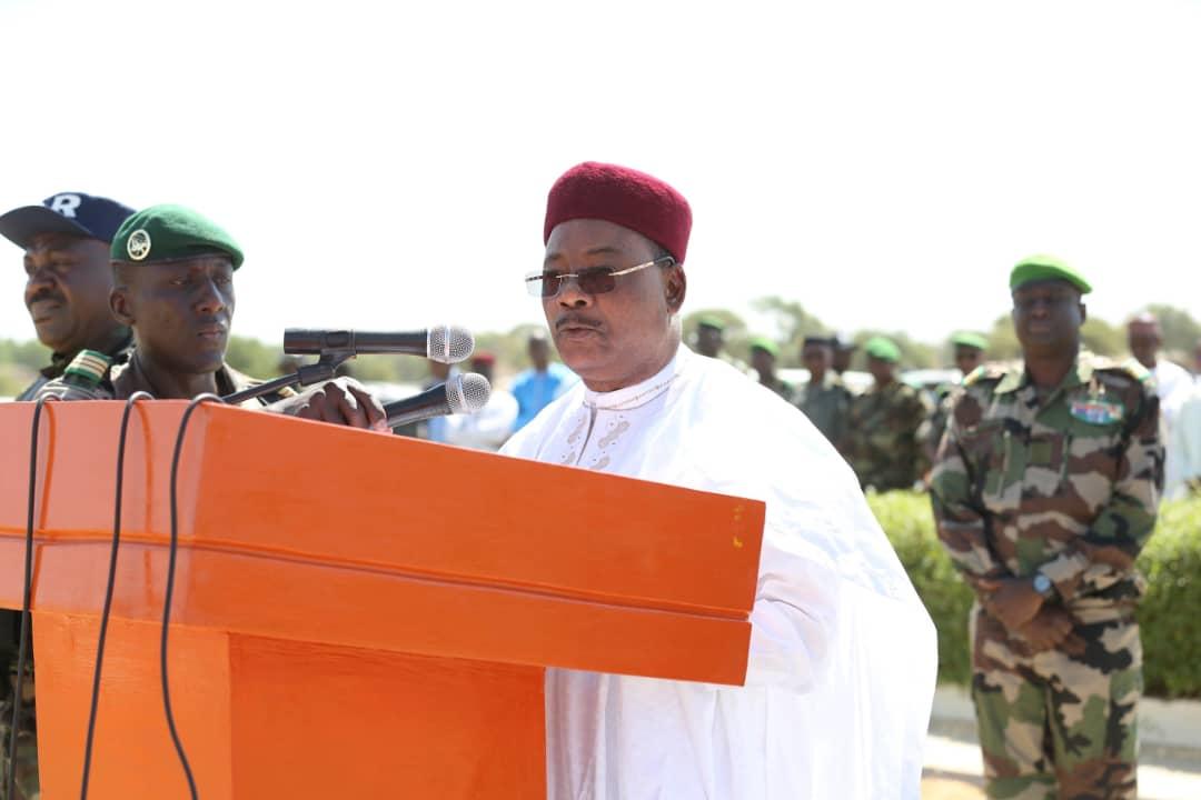 sani_kada's tweet photo. #Niger 
#PRNVisite
@IssoufouMhm... 
"Cette secte sera vaincue car notre cause est noble. Cette secte sera vaincue car nous poursuivons notre montée en puissance."
#NigerSecurity #DiffaSecurity https://t.co/zvh2umtUrD
